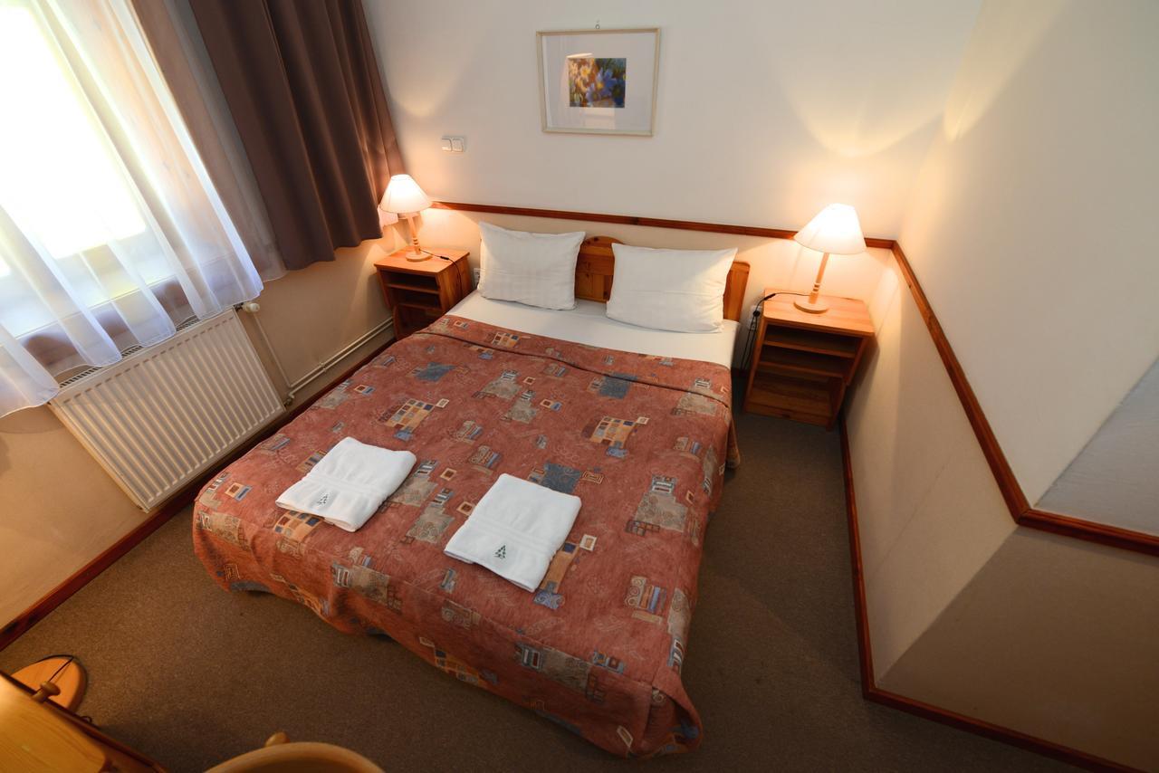 Bakony Hotel Bakonybel Ngoại thất bức ảnh