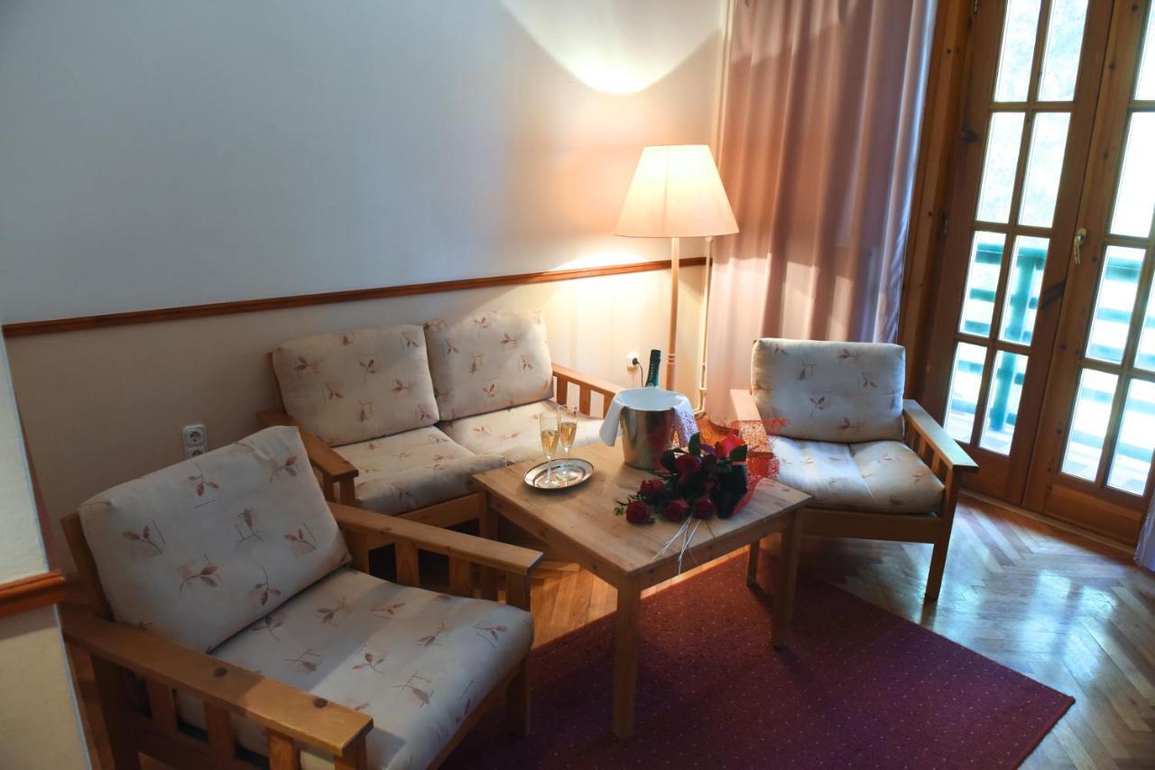 Bakony Hotel Bakonybel Ngoại thất bức ảnh