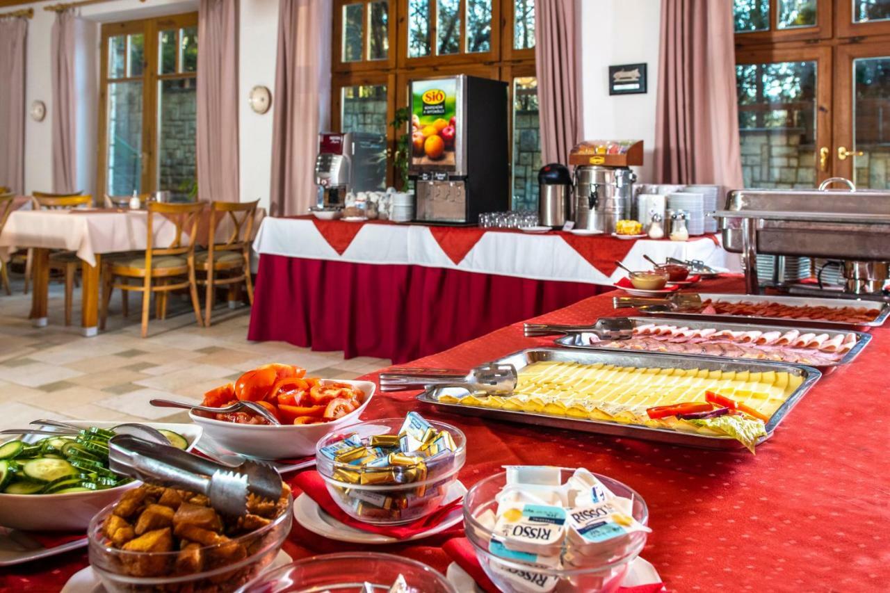 Bakony Hotel Bakonybel Ngoại thất bức ảnh