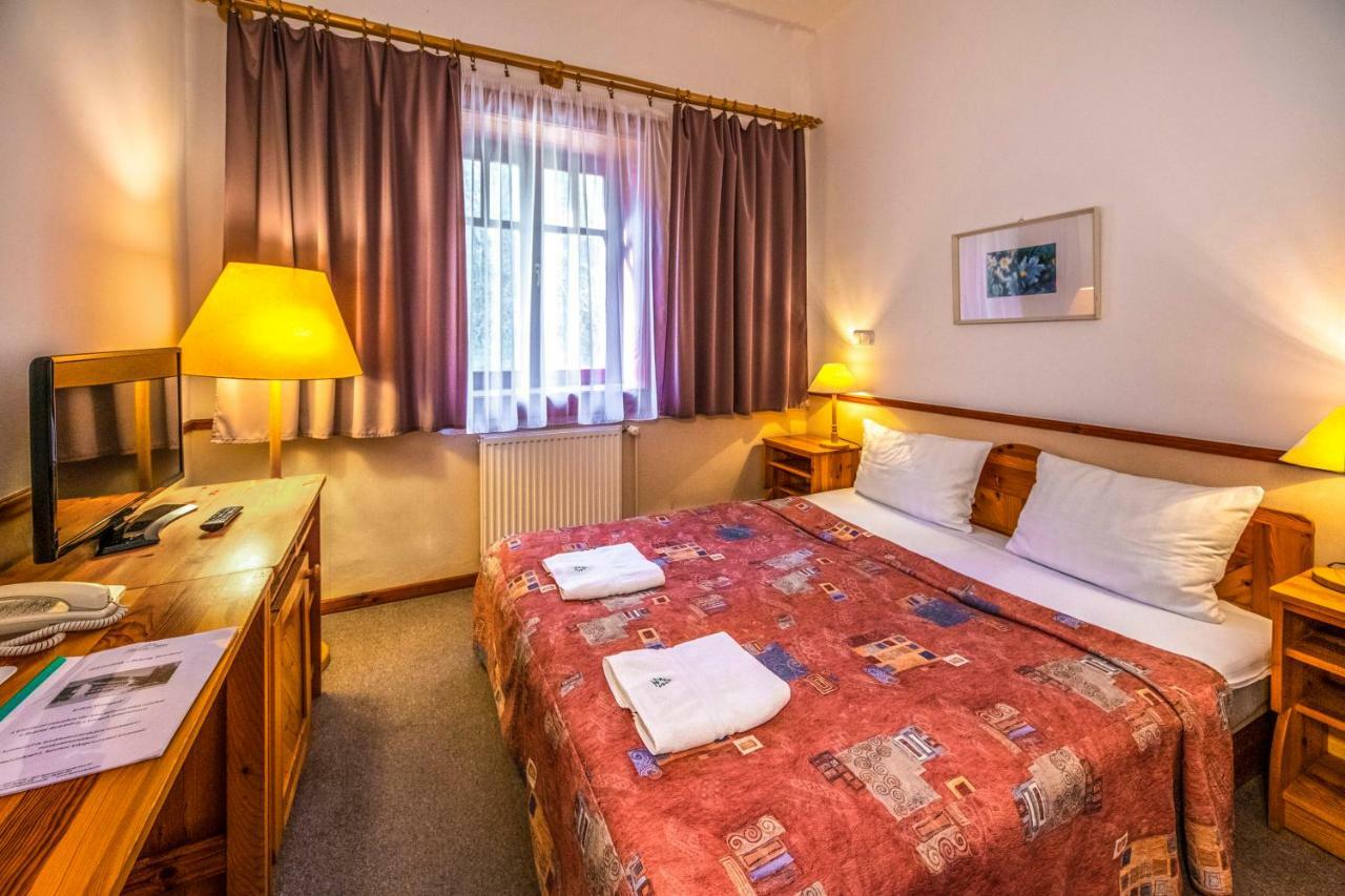Bakony Hotel Bakonybel Ngoại thất bức ảnh